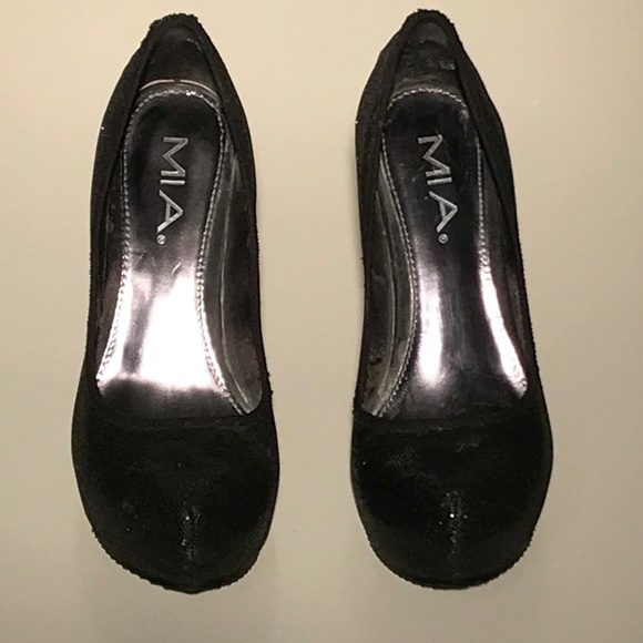 Mia Jem Black Glitter Platform Wedges - Picture 8 of 8